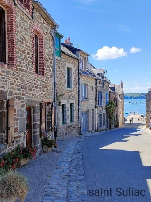 Maison Proche Du Mont Saint Michel Holiday home